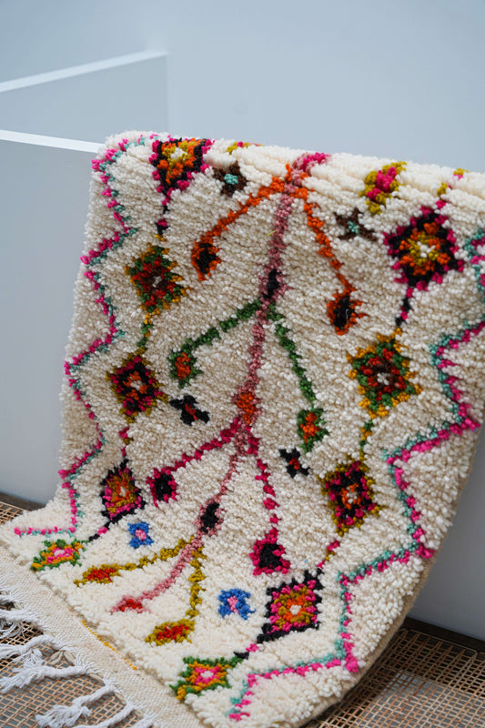 Small Colorful Handcrafted Sheep Wool Rug 115 x 60 cm