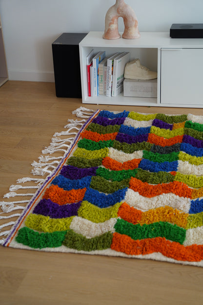 Tapis moyen coloré 155 x 255